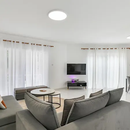 Limnaria Gardens Superb By Vichy Holidays Pafos