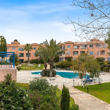 Villa Limnaria Gardens Superb By Vichy Holidays Paphos