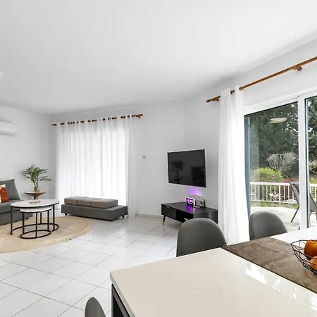Limnaria Gardens Superb By Vichy Holidays Villa Paphos