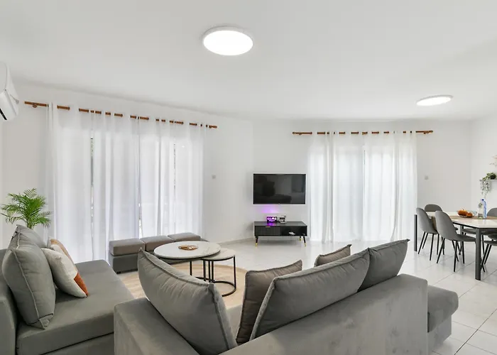 Limnaria Gardens Superb By Vichy Holidays Paphos