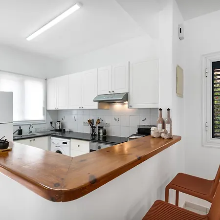 Limnaria Gardens Superb By Vichy Holidays * פאפוס